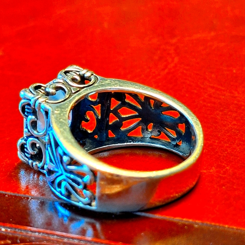 Silpada Vintage Silver Ring with Cubic Zirconia Gemstone - Picture 3 of 7